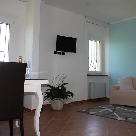 Il Casale Di Famiglia * مونتيفالكو